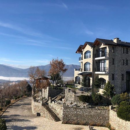 Bujtina Vrenezi Hotel Peshkopi Eksteriør billede