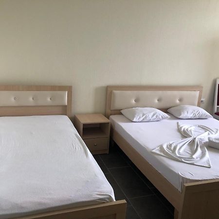 Bujtina Vrenezi Hotel Peshkopi Eksteriør billede