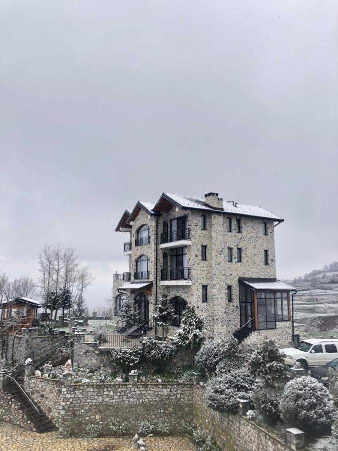 Bujtina Vrenezi Hotel Peshkopi Eksteriør billede