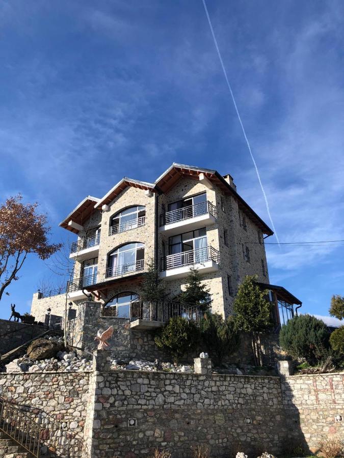 Bujtina Vrenezi Hotel Peshkopi Eksteriør billede
