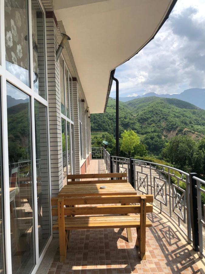 Bujtina Vrenezi Hotel Peshkopi Eksteriør billede