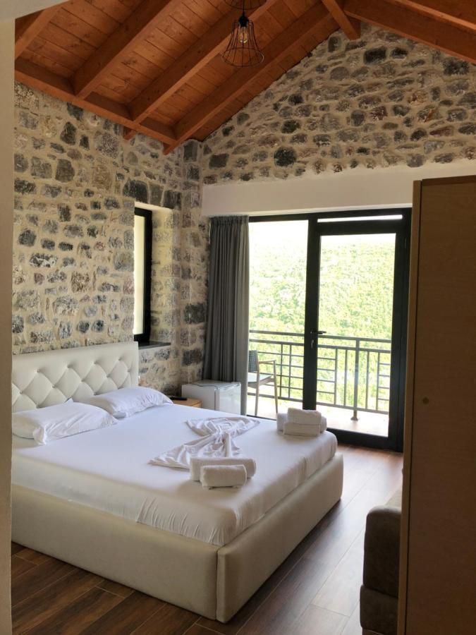 Bujtina Vrenezi Hotel Peshkopi Eksteriør billede