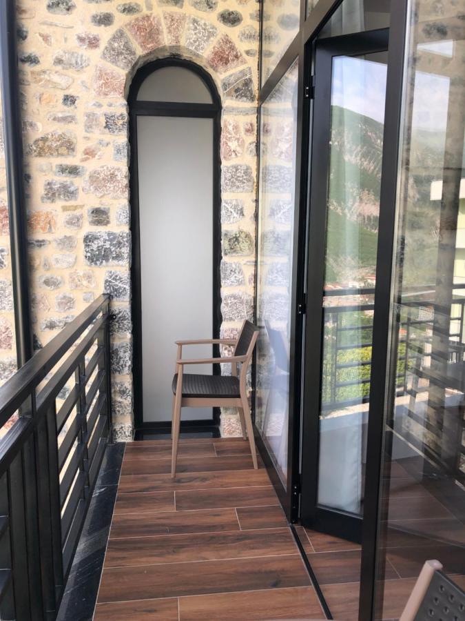 Bujtina Vrenezi Hotel Peshkopi Eksteriør billede